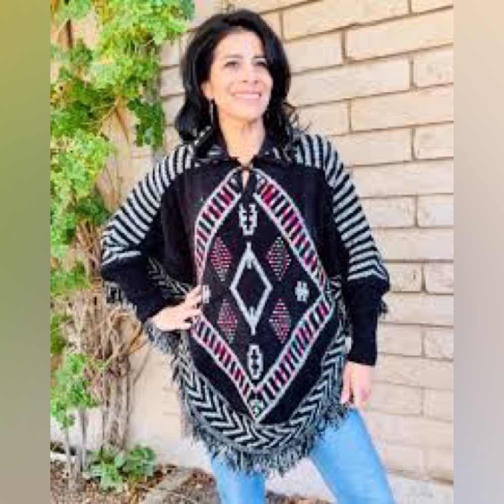 Black and Gray Patterned Women's Sweater